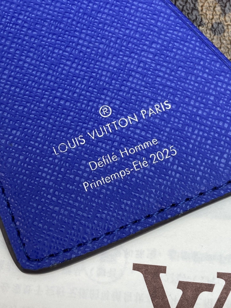 l0vis Vvtt0n